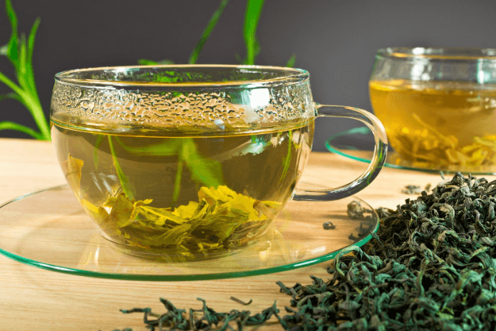 hair grow faster by using green tea