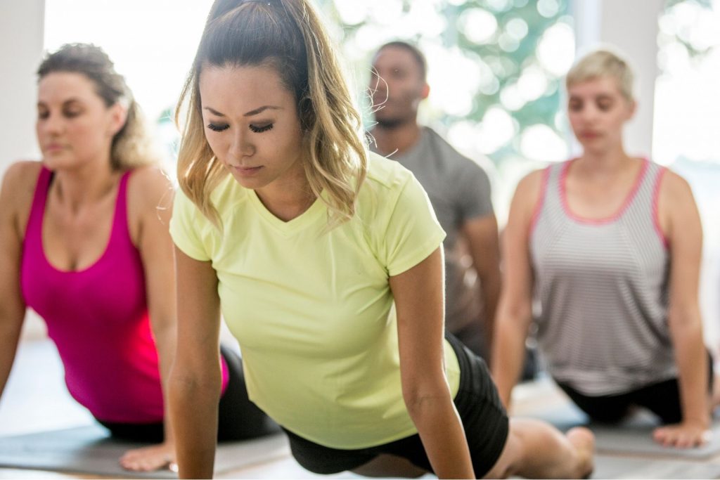 Yoga Poses For Beginners: Upward facing dog yoga