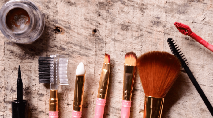 9 Best Makeup Starter Kits For Beginners makeup starter kits for beginners